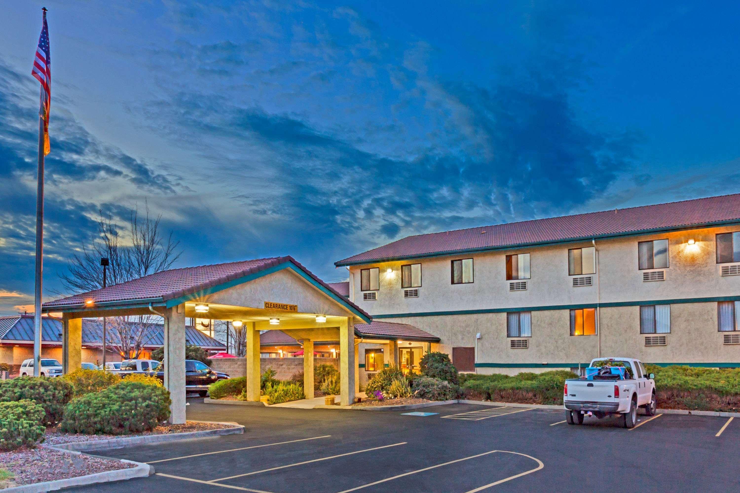 Super 8 By Wyndham Union Gap Yakima Area Hotel Buitenkant foto