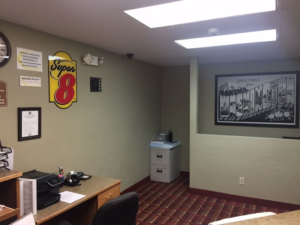 Super 8 By Wyndham Union Gap Yakima Area Hotel Buitenkant foto
